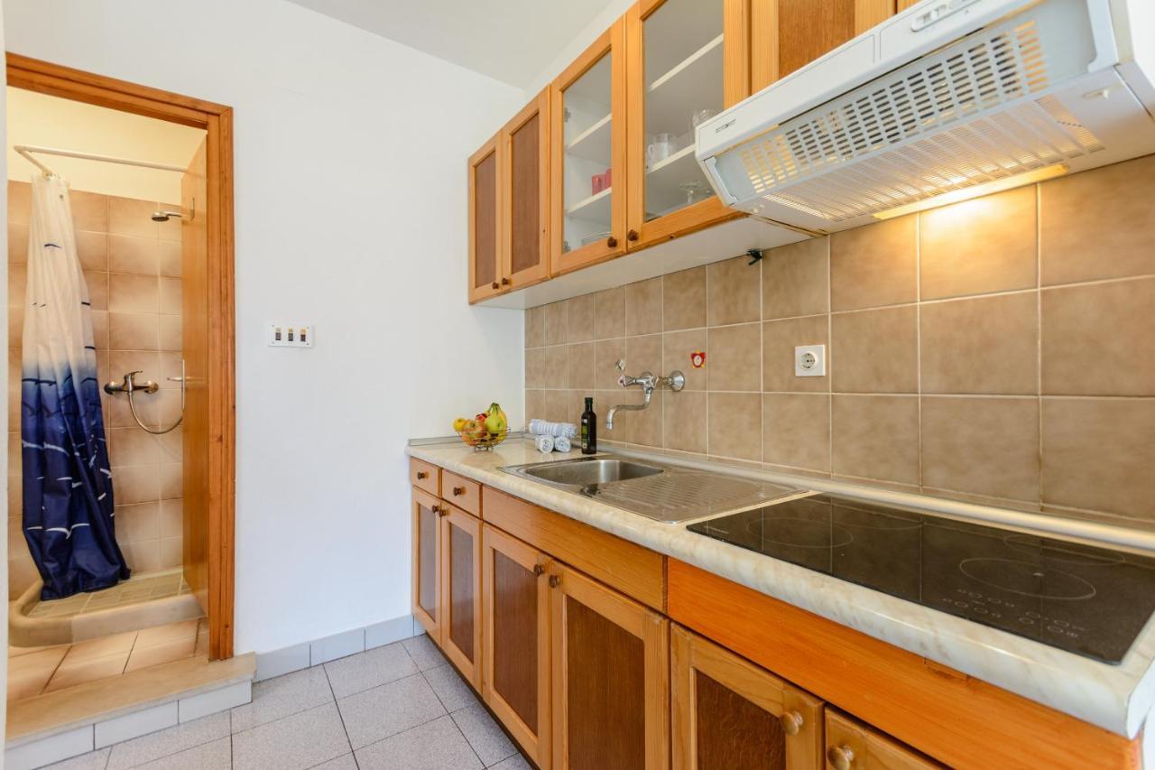 Apartments By The Sea Sumartin, Brac - 2952 Dış mekan fotoğraf