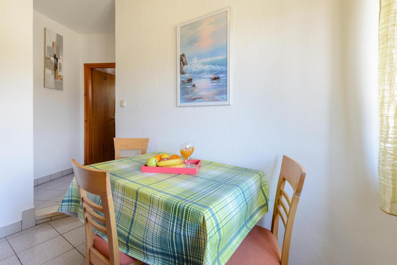 Apartments By The Sea Sumartin, Brac - 2952 Dış mekan fotoğraf
